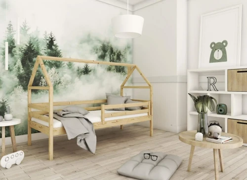 Børneværelse med træhus seng, skovvægmaleri og moderne indretning.