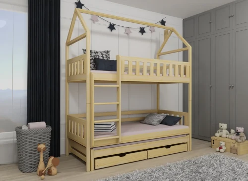 Køjeseng i naturtræ med husramme i børneværelse med grå garderobe og tæppe.
