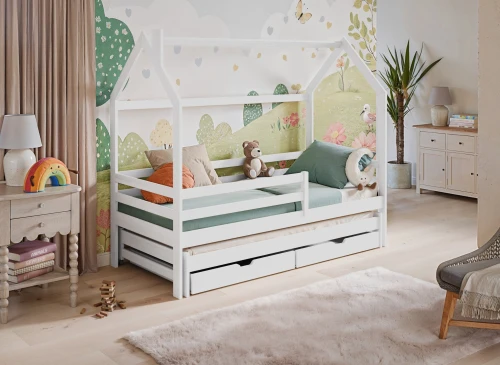 Hvid hus-seng til børn med udtræksseng og skuffer til opbevaring i et hyggeligt børneværelse.
