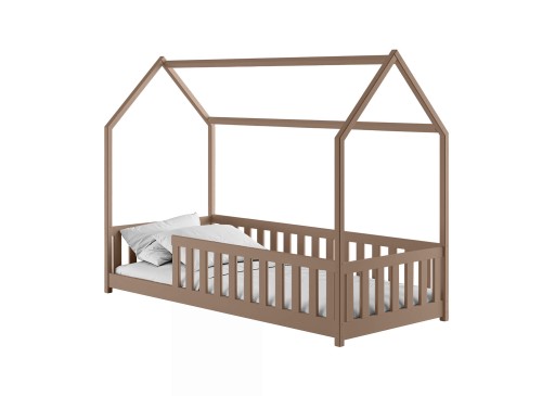 Solid lys brun køjeseng af træ med udtræksskuffer og madrasser.